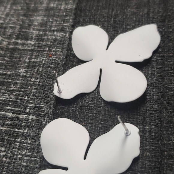 Spring flower earrings - Picture 4 of 6